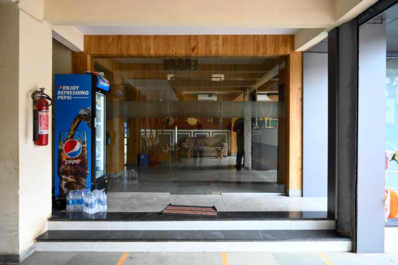 Adiraj Residency Hotel Navi Mumbai Exterior foto
