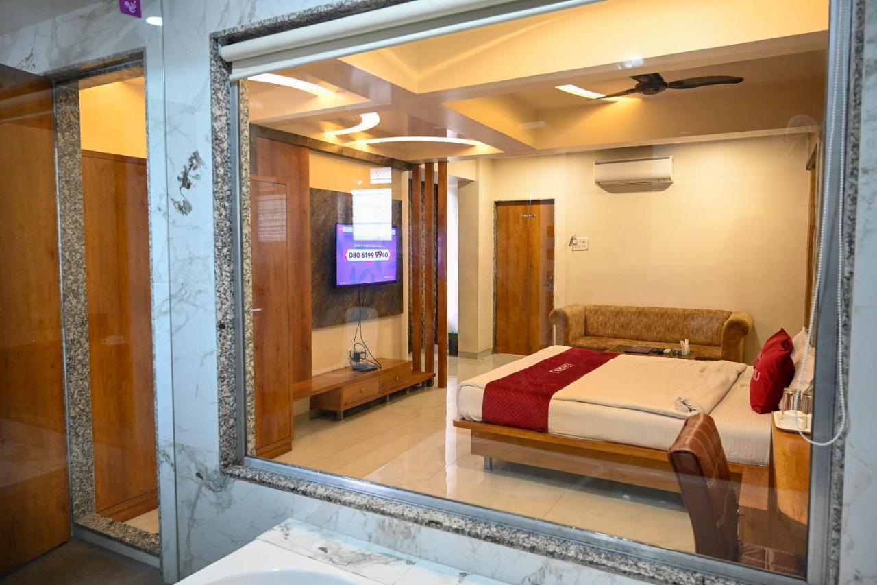 Adiraj Residency Hotel Navi Mumbai Exterior foto