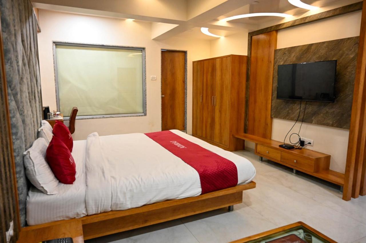 Adiraj Residency Hotel Navi Mumbai Exterior foto