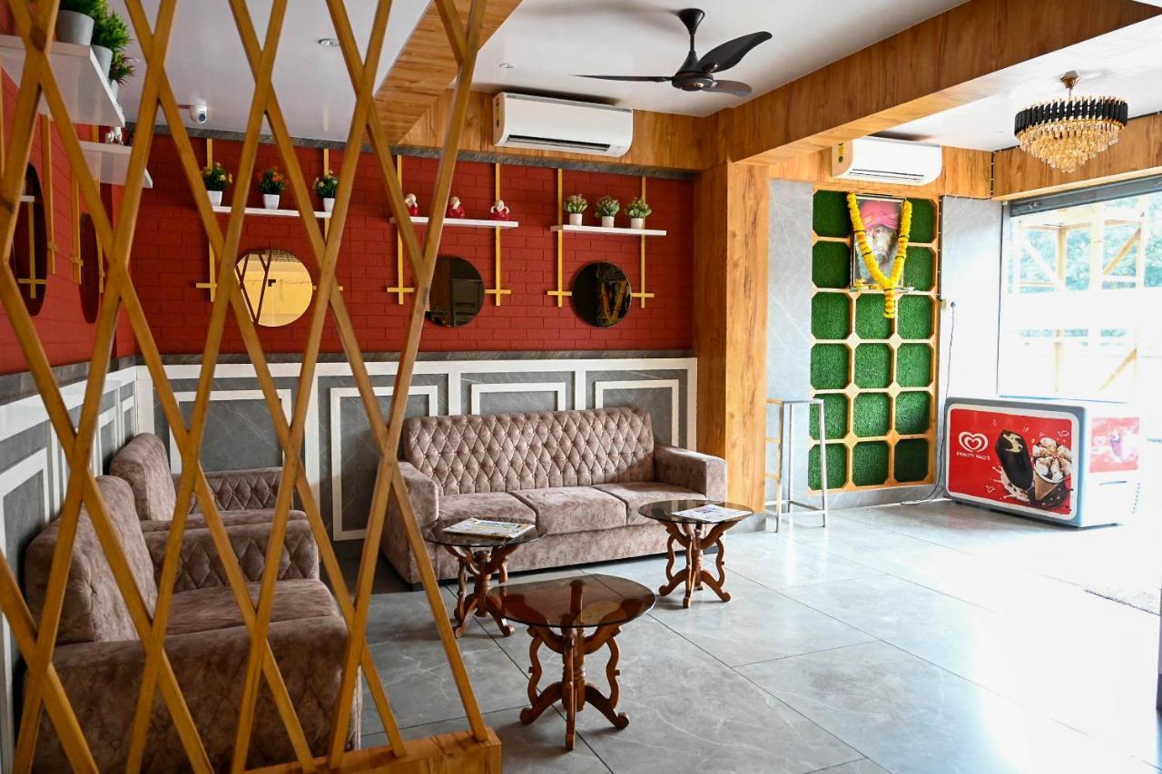 Adiraj Residency Hotel Navi Mumbai Exterior foto