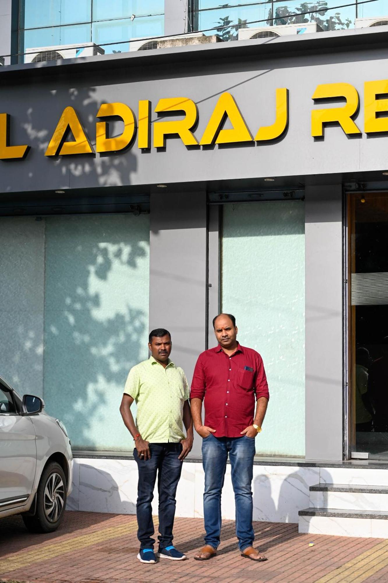 Adiraj Residency Hotel Navi Mumbai Exterior foto