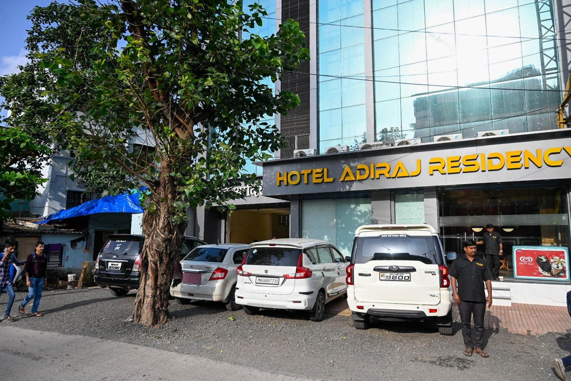 Adiraj Residency Hotel Navi Mumbai Exterior foto