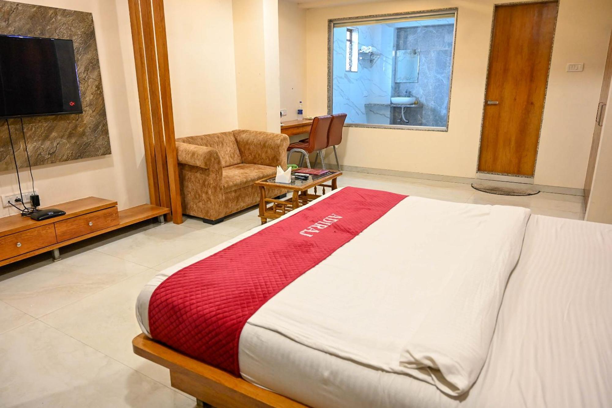 Adiraj Residency Hotel Navi Mumbai Exterior foto