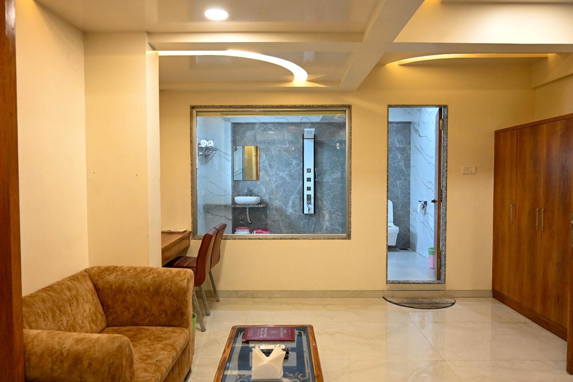 Adiraj Residency Hotel Navi Mumbai Exterior foto