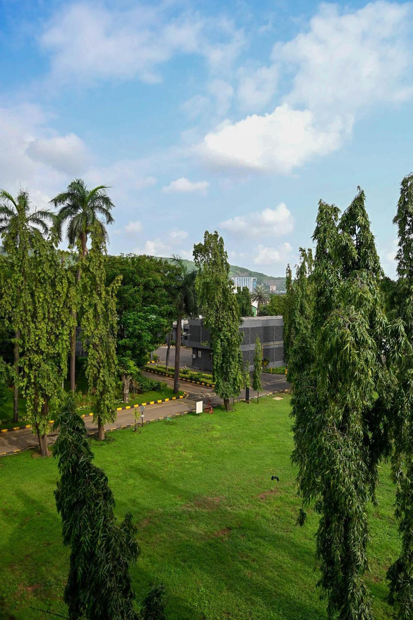 Adiraj Residency Hotel Navi Mumbai Exterior foto
