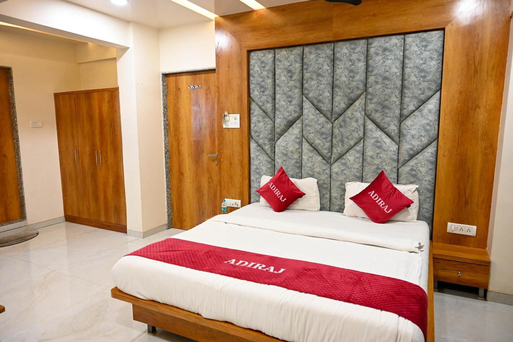 Adiraj Residency Hotel Navi Mumbai Exterior foto
