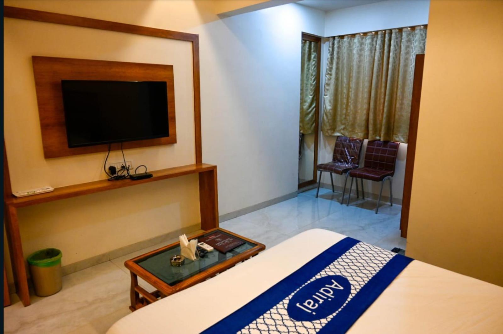 Adiraj Residency Hotel Navi Mumbai Exterior foto